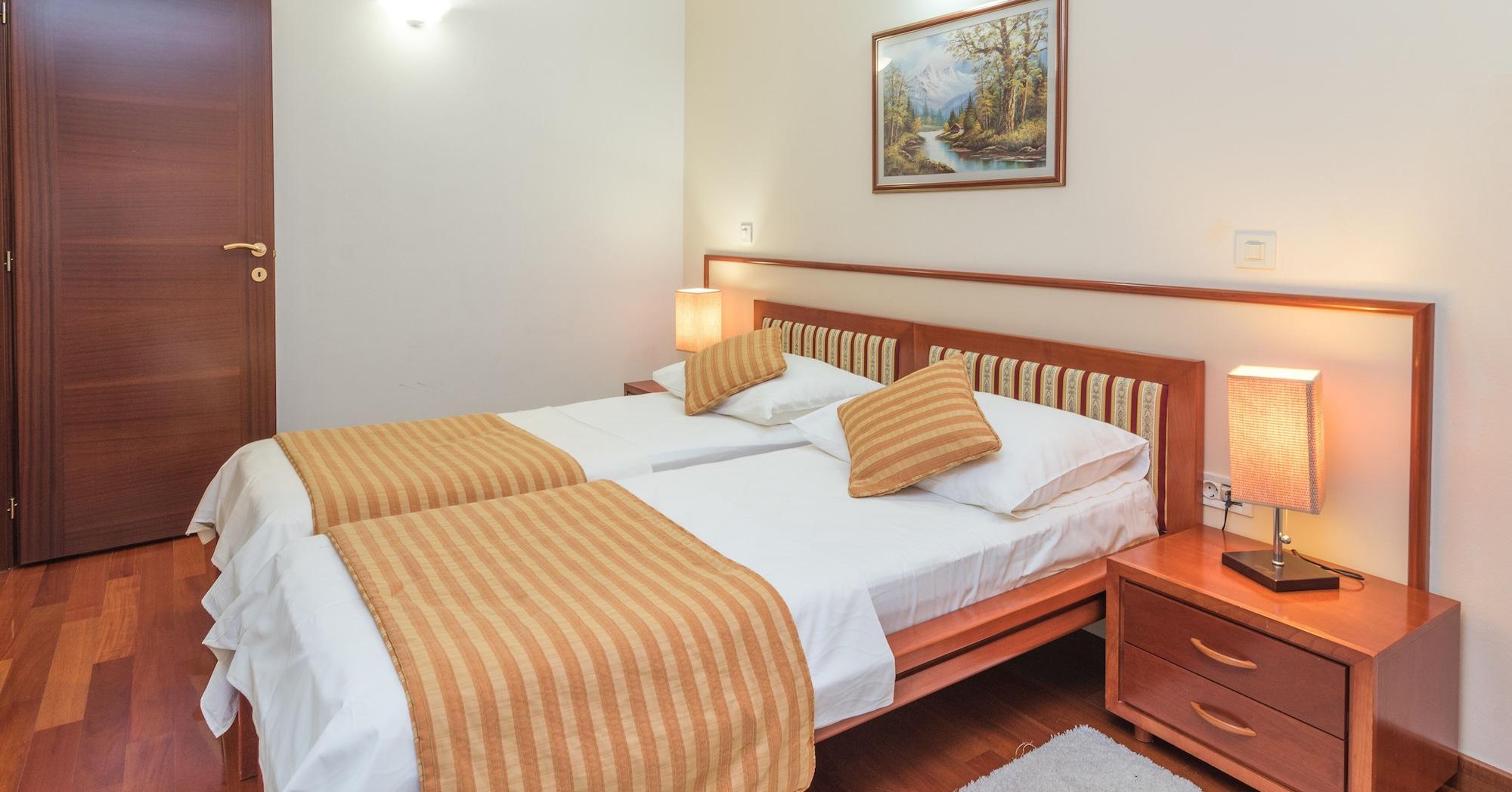 Hotel Trogir Palace ภายนอก รูปภาพ