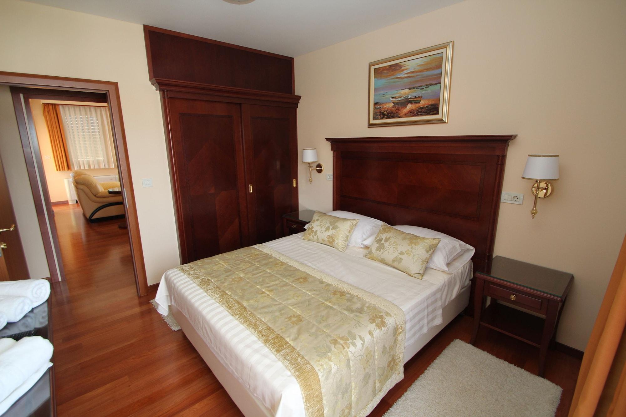 Hotel Trogir Palace ภายนอก รูปภาพ