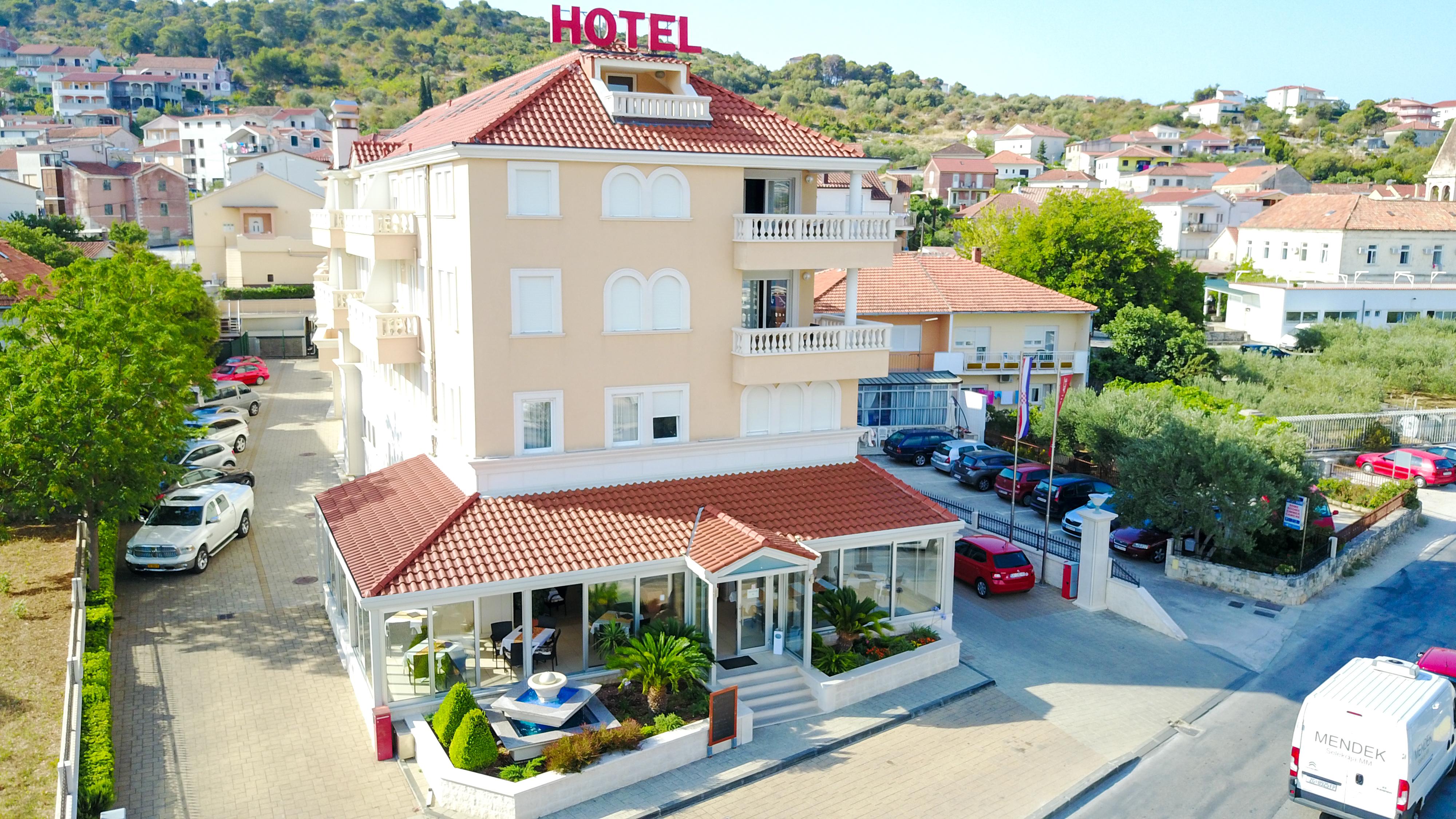 Hotel Trogir Palace ภายนอก รูปภาพ