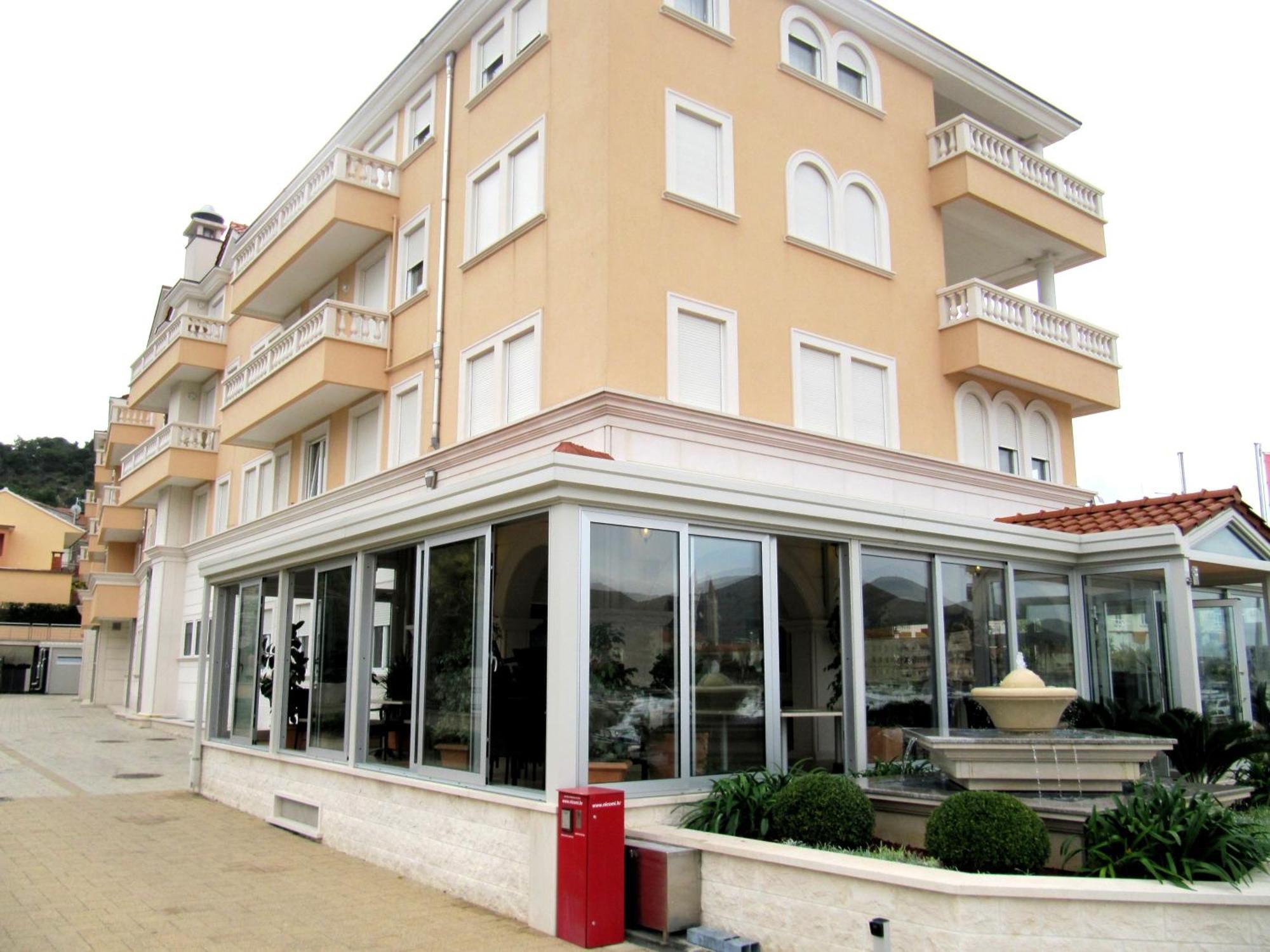 Hotel Trogir Palace ภายนอก รูปภาพ