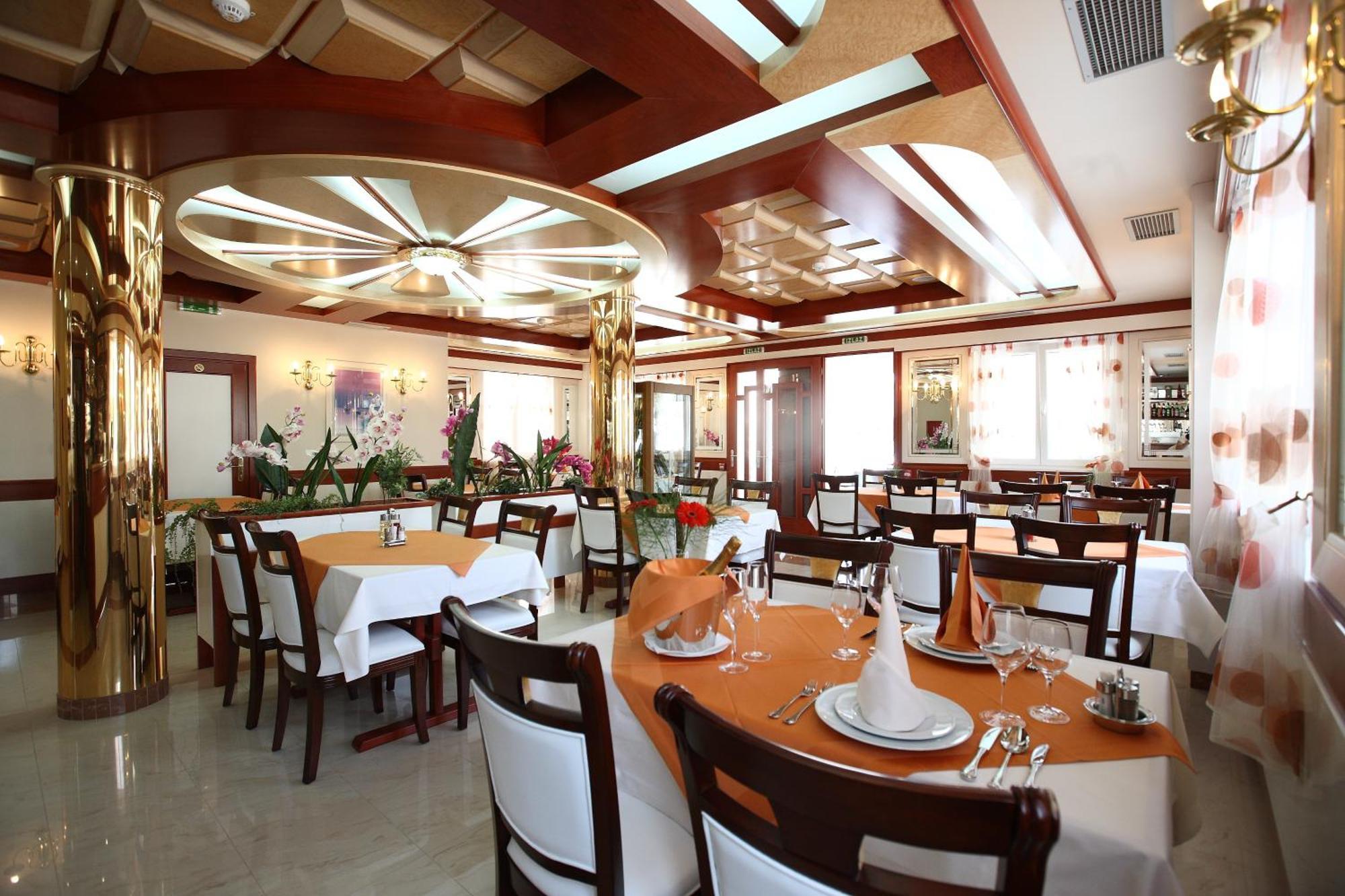Hotel Trogir Palace ภายนอก รูปภาพ
