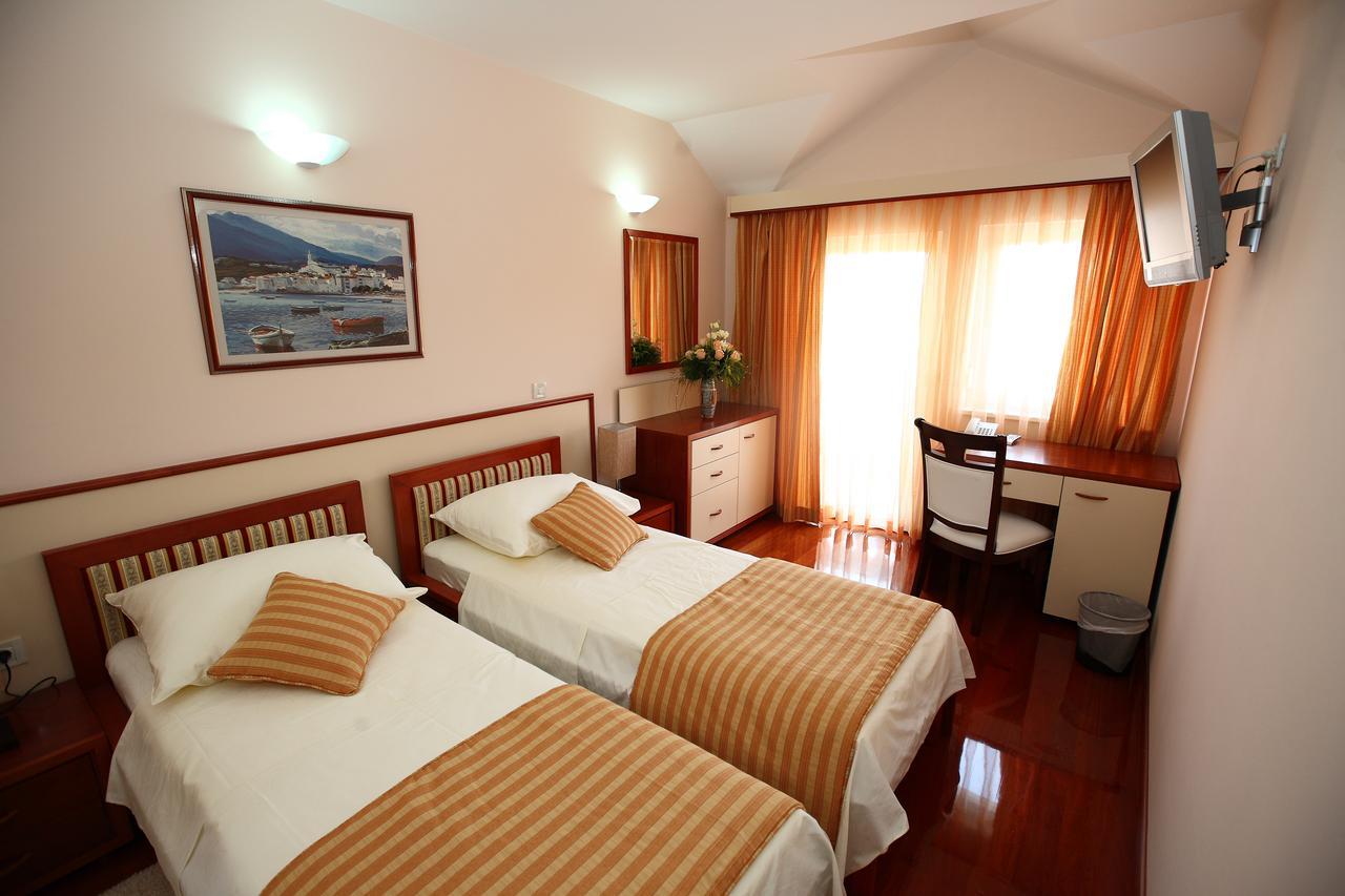 Hotel Trogir Palace ภายนอก รูปภาพ