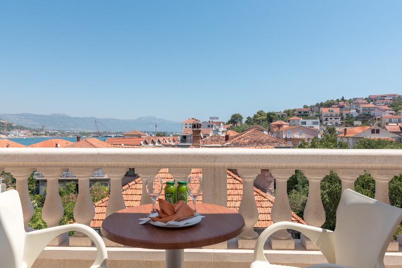 Hotel Trogir Palace ภายนอก รูปภาพ