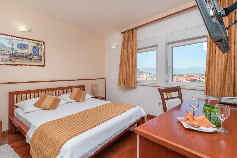 Hotel Trogir Palace ภายนอก รูปภาพ